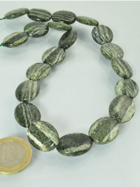 Silberauge, oval, Maße ca. 20 x 15 mm, Strang 40 cm