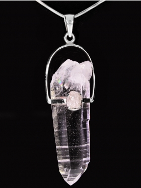 Bergkristall mit Diamant, Anhänger mit Silberfassung und Öse, Unikat