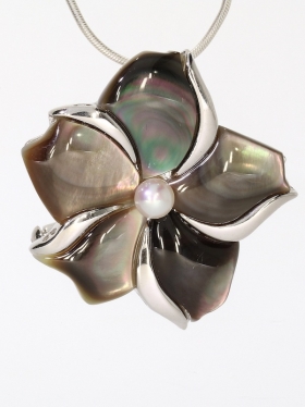 Perlmutt Anhänger/Brosche, mit Perle und Silber, Flora Collection