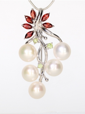 Perlen-Anhänger/Brosche mit Granat und Peridot, Flora Collection