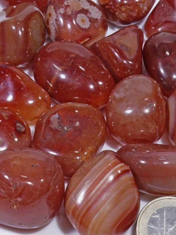 Carnelian branded from Brazil, tumbled stones size L