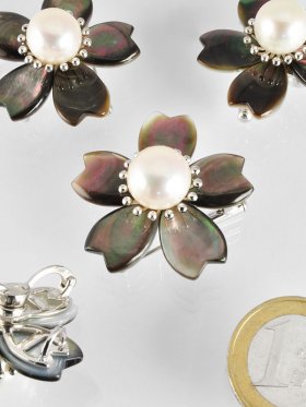 Perlmutt Anhänger/Brosche mit Perle und Silber, Flora Collection