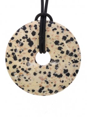 Dalmatinerstein Donut ø 40 mm mit schwarzem Lederband