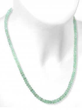 Smaragd Halskette mit Verlauf, facettierte Linsen ø 4,2 - 5,1 mm, Karabinerverschluss aus 925 Silber, Länge 46 cm, Unikat