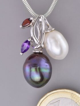 Perlen Anhänger mit Edelsteinen und Silber, Flora Collection