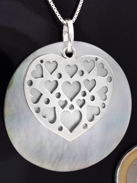  Symbol Herz, 925 Silber, auf Perlmutt grau 